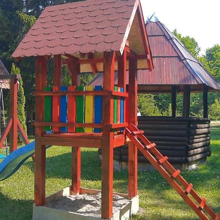 Villa Vikendica Na Sokolini Gornja Koprivna Exterior foto